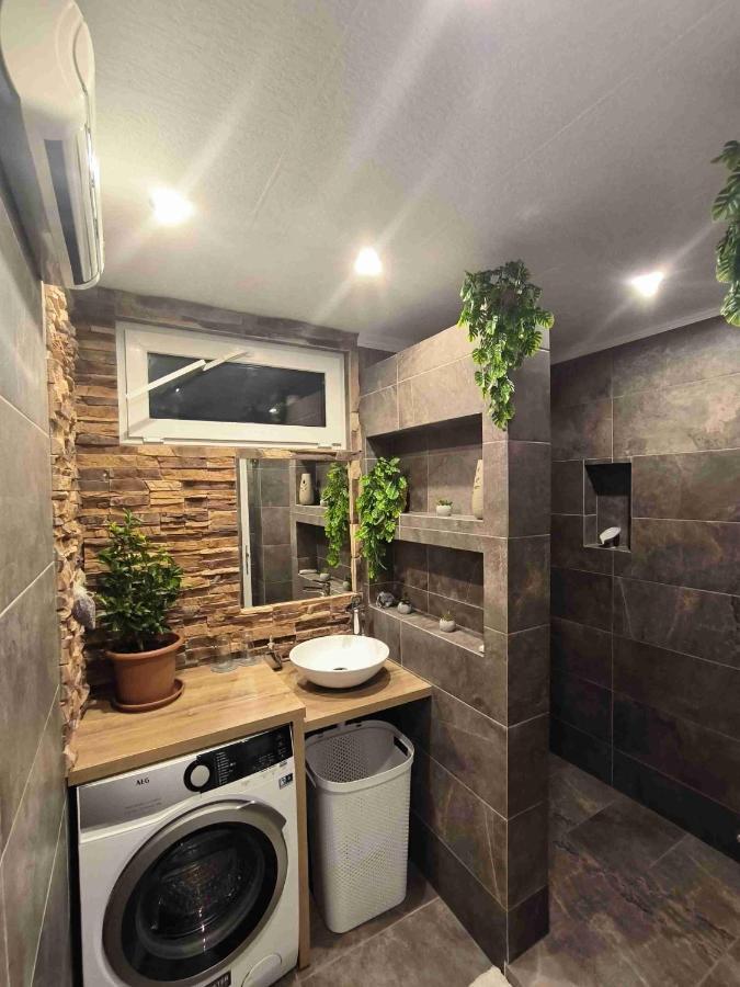 Baky House Apartamento Balatonlelle Exterior foto