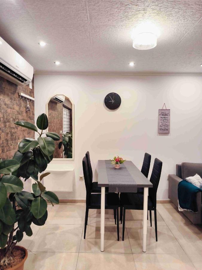 Baky House Apartamento Balatonlelle Exterior foto