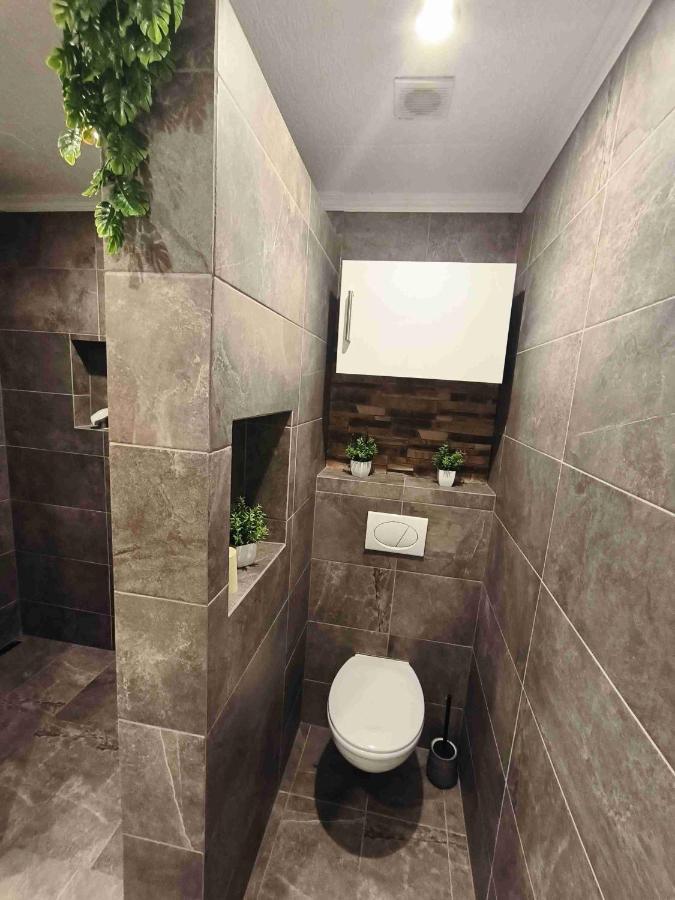 Baky House Apartamento Balatonlelle Exterior foto