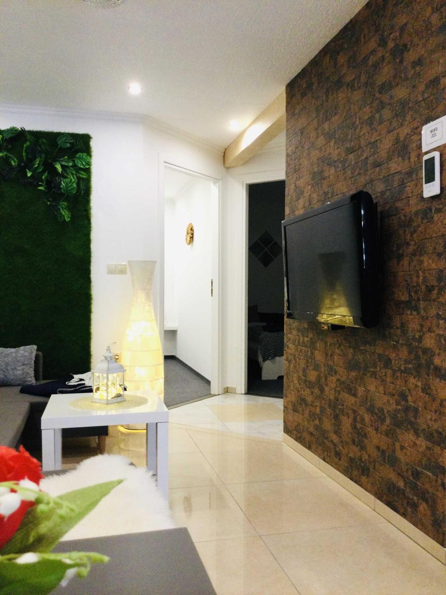 Baky House Apartamento Balatonlelle Exterior foto